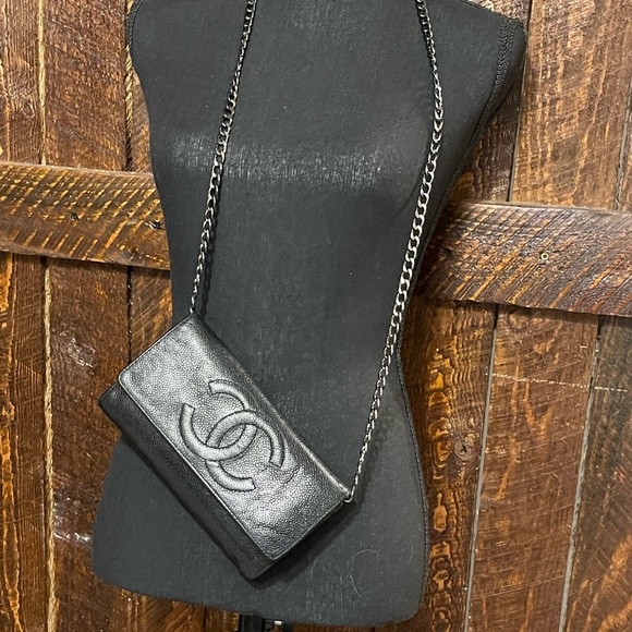 CHANEL Black Leather Wallet on Chain - Picture 1 of 12